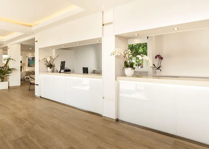 Hotel apartamentowy Globales Lord Nelson (adults Only)